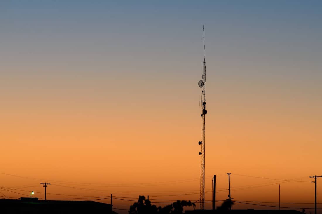 Read more about the article unWired increases Internet capacity in Clovis, CA with new tower